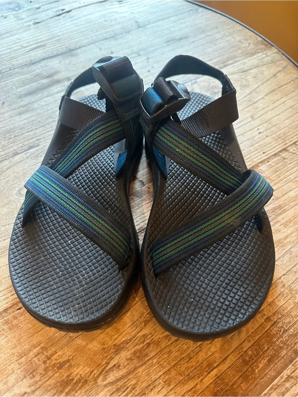 Chaco River Hiking 🥾 sandal men’s size 8 woman’s 9.5